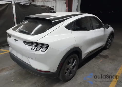 2023 Ford Mustang Mach-E Select z USA, uszkodzony, nr VIN 3FMTK1R46PMA62167